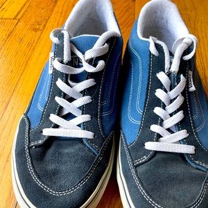 Vans mens 2 tone blue skate shoes